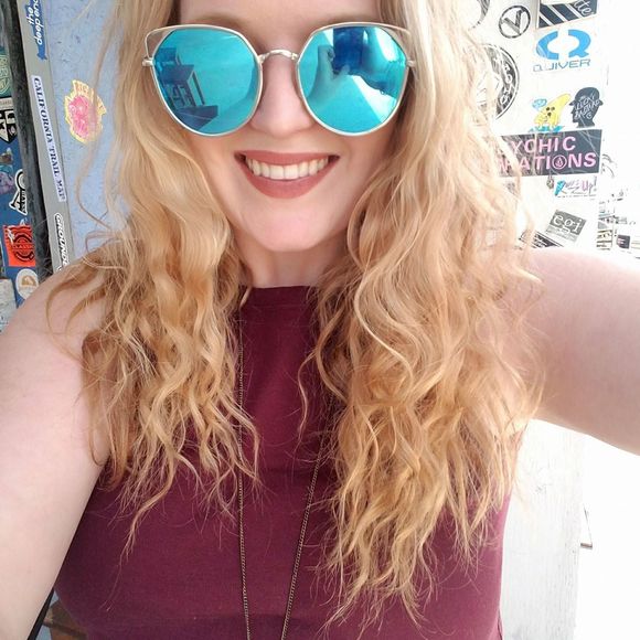 Meet your Posher, Mckenna - Picture 1 of 1